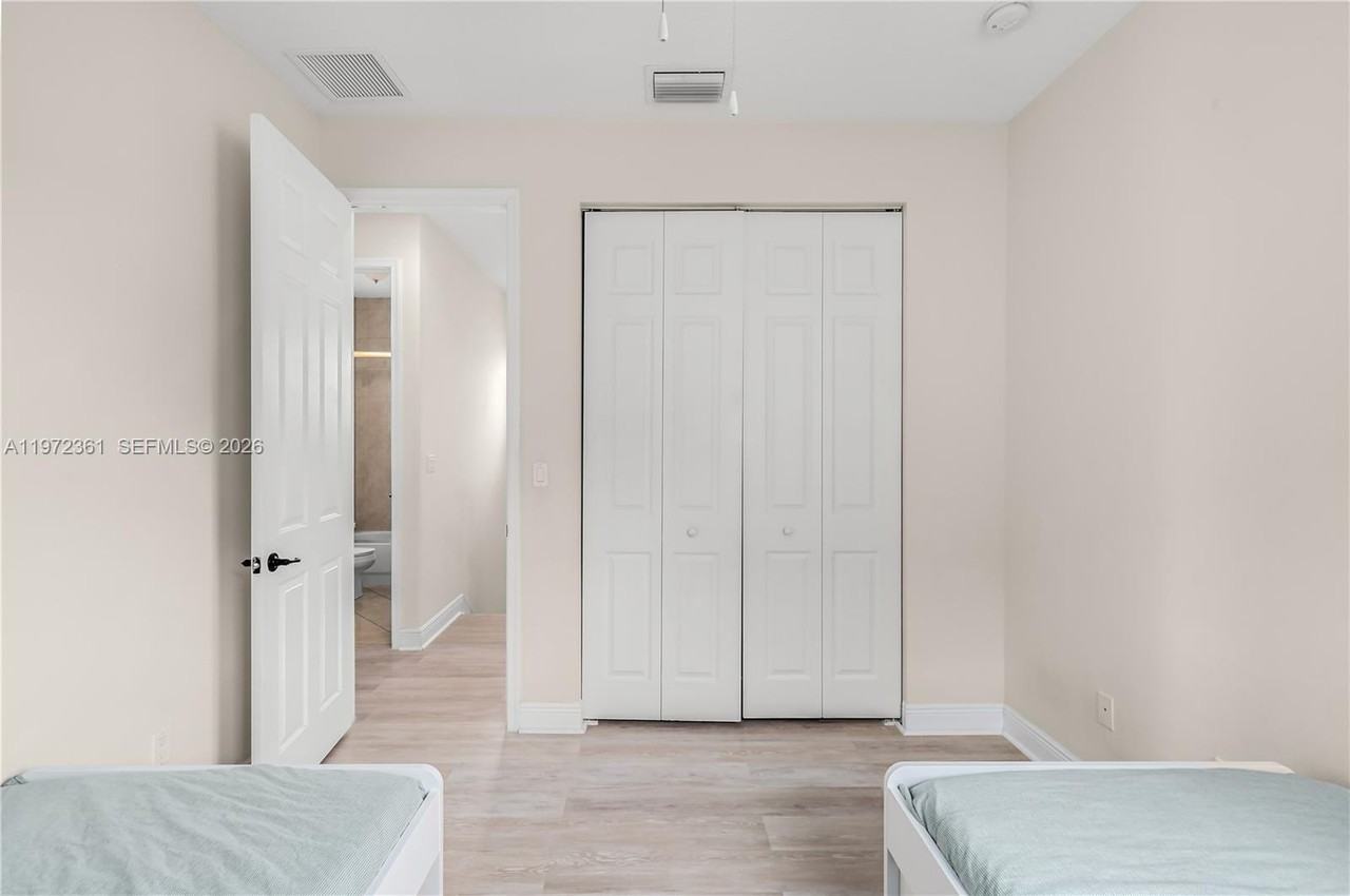 3700 Northwest 84th Way - Photo 6 of 15