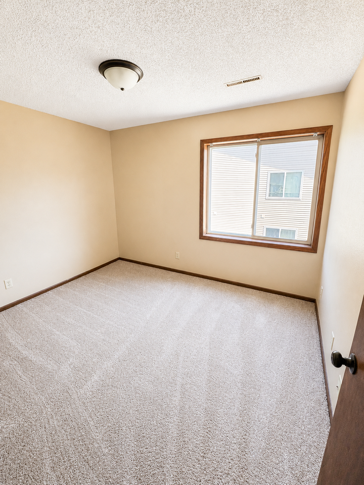 3271 Ansborough Ave #3271 - Photo 4 of 5