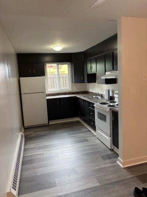 5328 54 St #11 - Photo 3 of 8