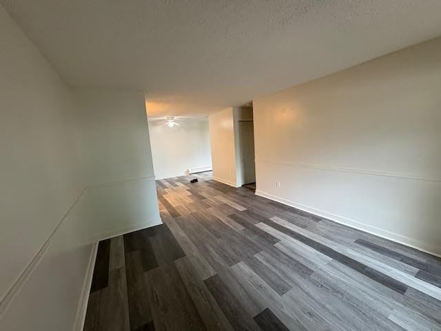 5328 54 St #11 - Photo 4 of 8