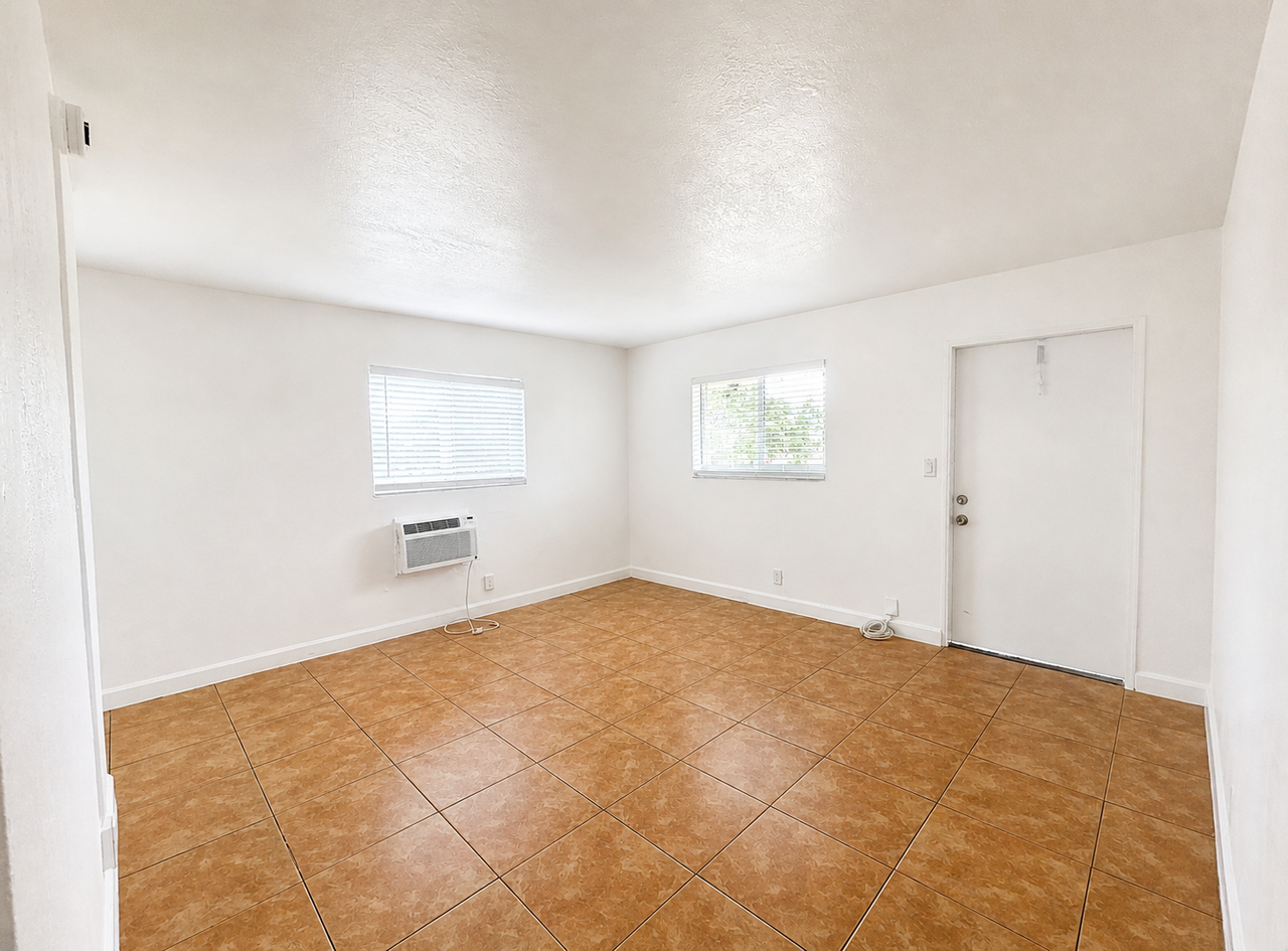 715 Northwest 6th AvenueUnit 6 #715-6 - Photo 4 of 15