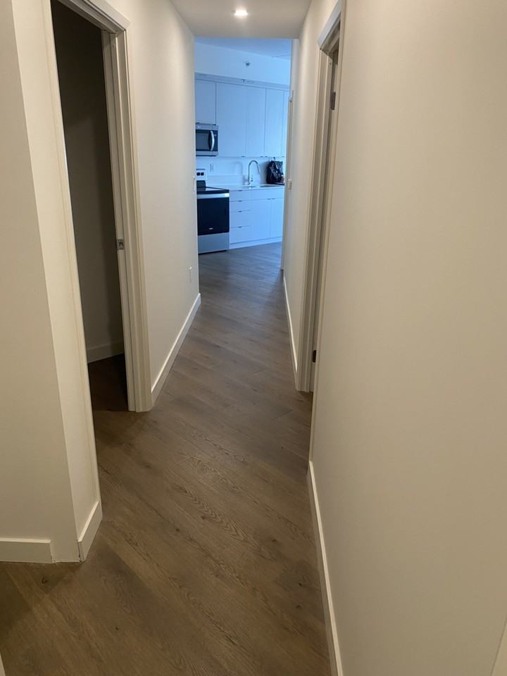 5610 Roblin Blvd - Photo 3 of 9