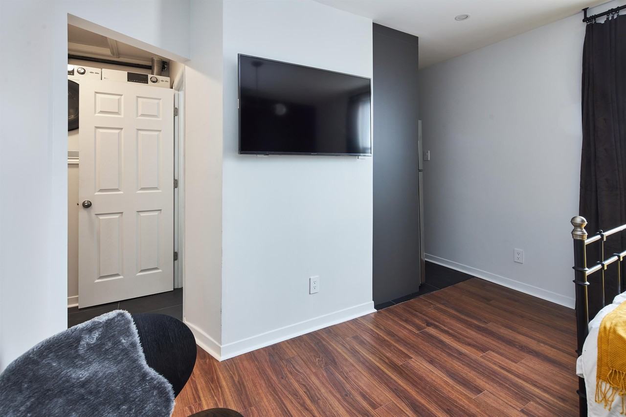 331 Catherine Street - Photo 6 of 12