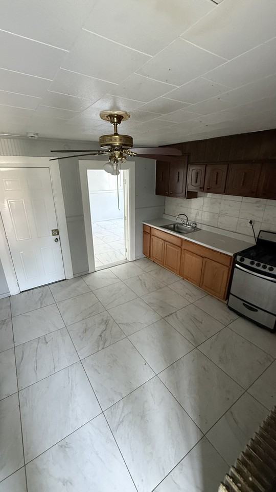 296 Tolland Street #2F - Photo 3 of 17