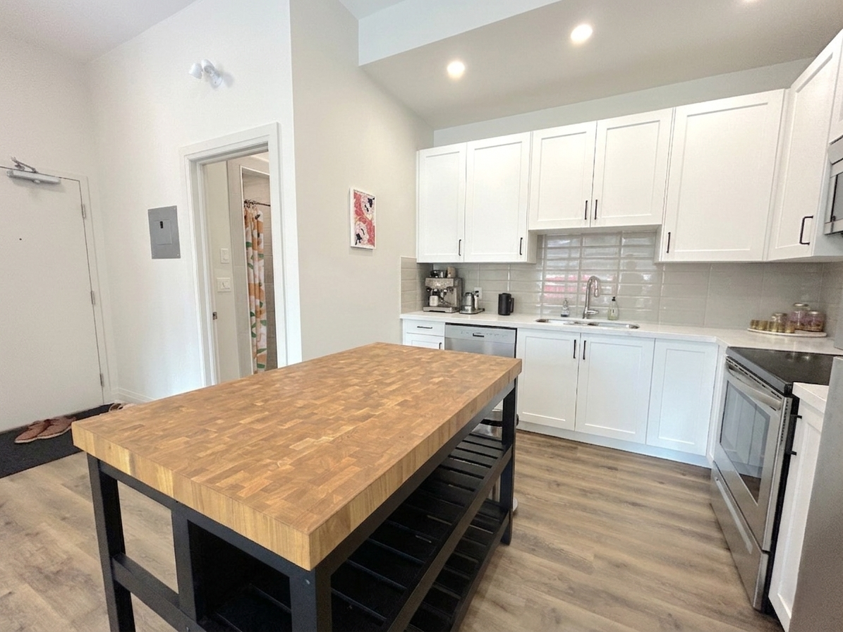 837 King Street East #201 - Photo 7 of 17