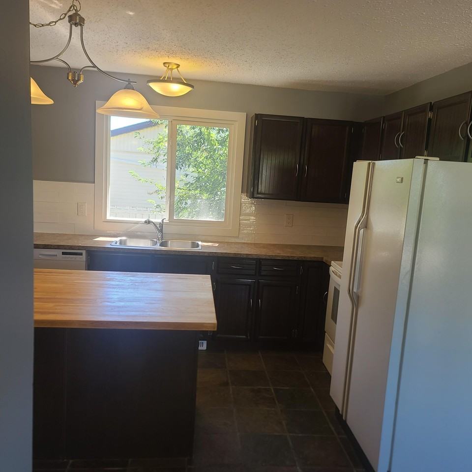 4135 132A Avenue - Photo 3 of 16