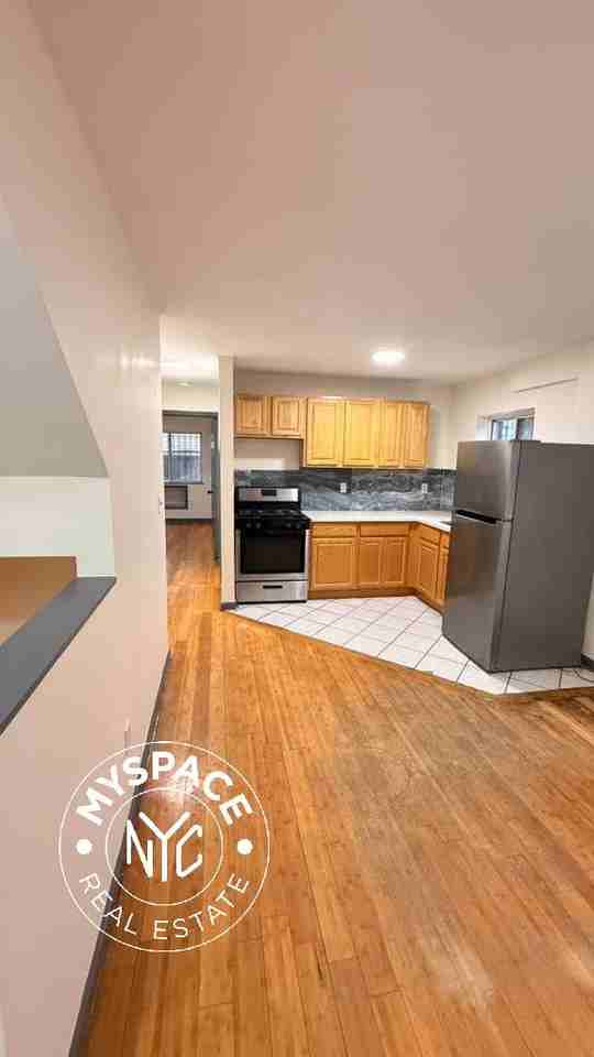 33 Monaco Pl #1 - Photo 5 of 25
