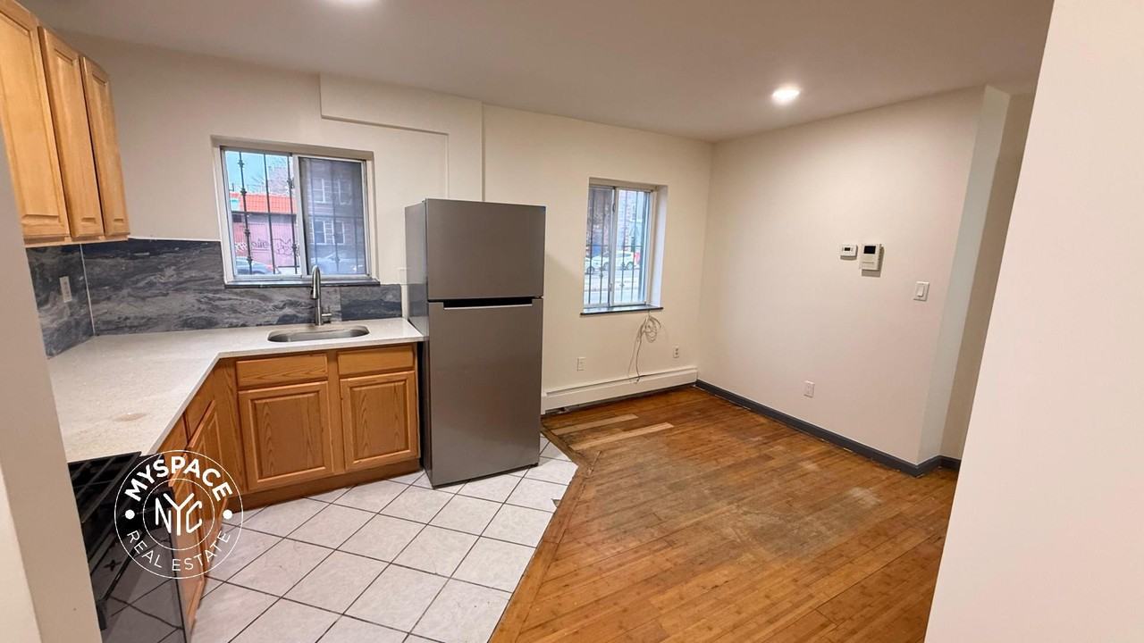33 Monaco Pl #1 - Photo 7 of 25