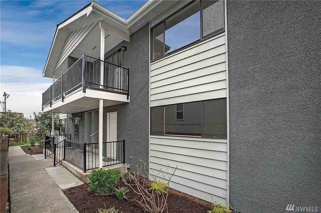 2637 Nw 63rd St #1 - Photo 7 of 9