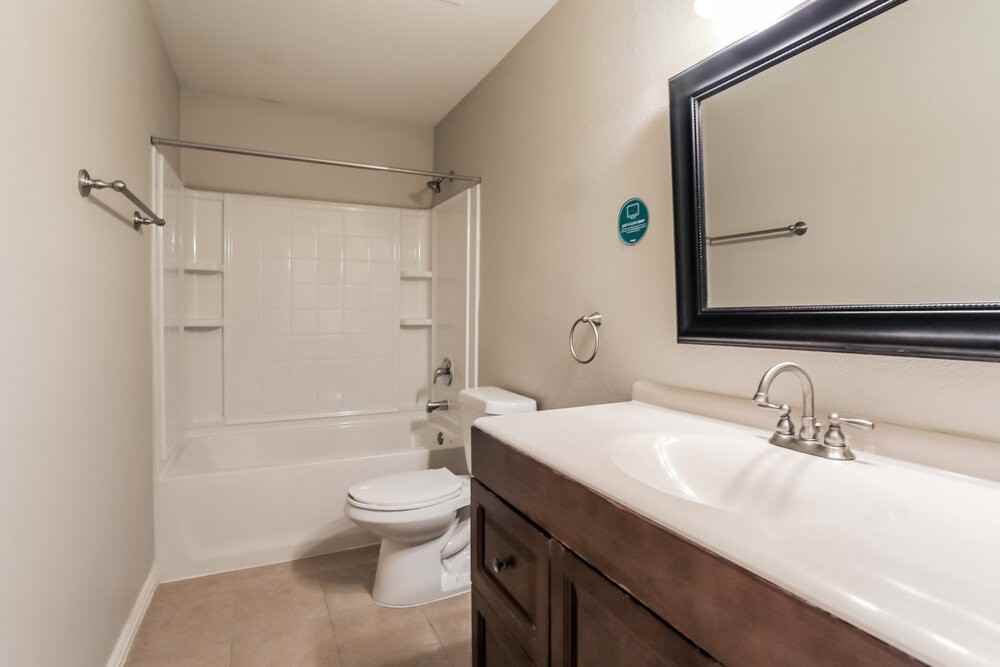 573 Creekbend St - Photo 5 of 16