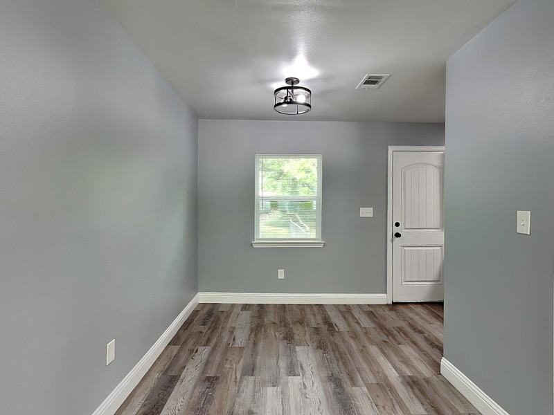 3320 Mundy Dr - Photo 6 of 16