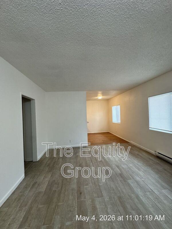 560 S Richmond Ave #5 - Photo 3 of 13