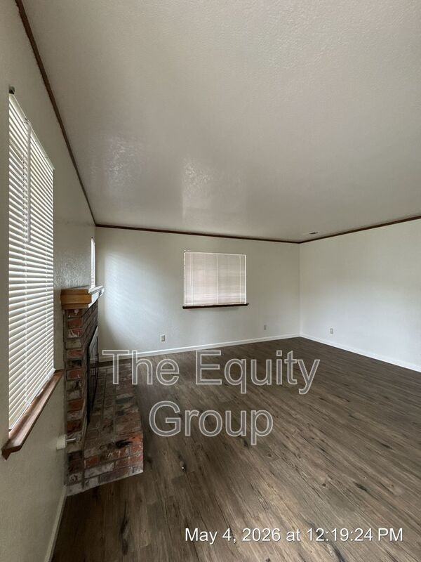 720 S Linwood St - Photo 2 of 18