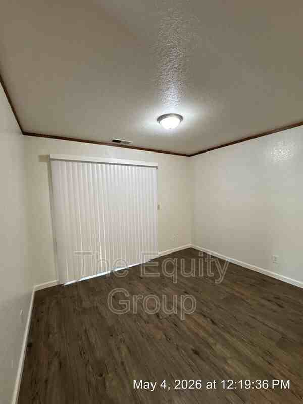 720 S Linwood St - Photo 5 of 18