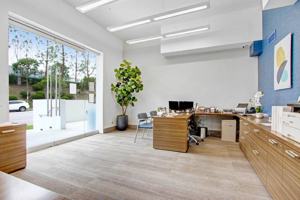 featured image of 6060 Buckingham Pkwy