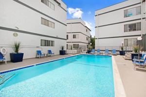 featured image of 6060 Buckingham Pkwy