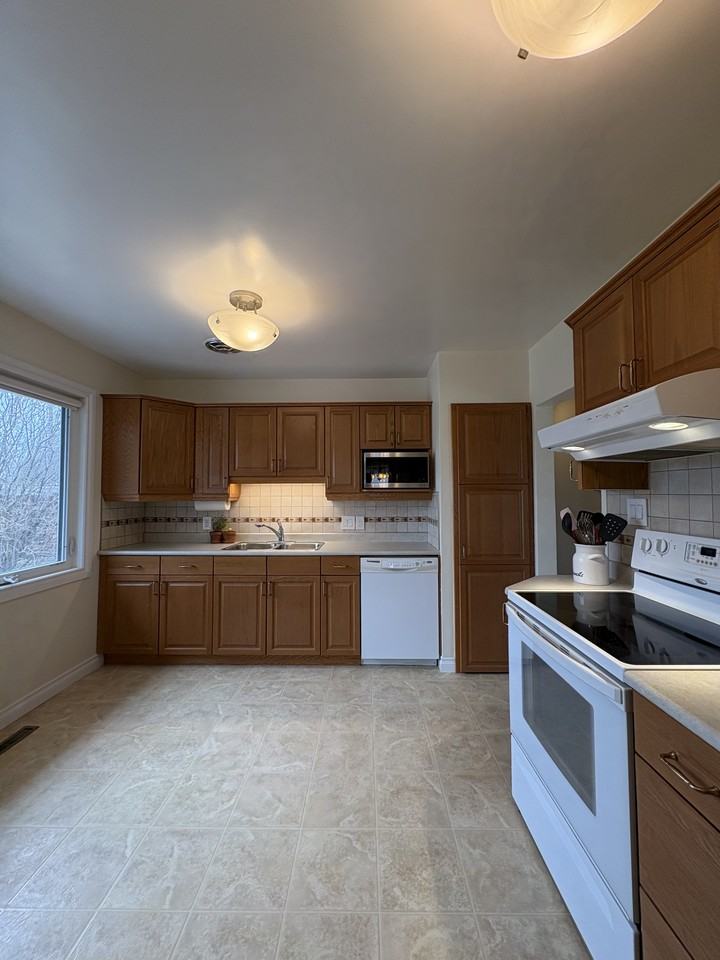 15 Jupiter Bay - Photo 3 of 21