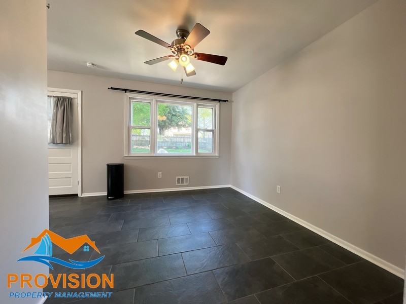 8436 Bay Dr - Photo 5 of 39