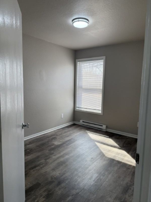 835 Wisconsin St - Photo 2 of 14