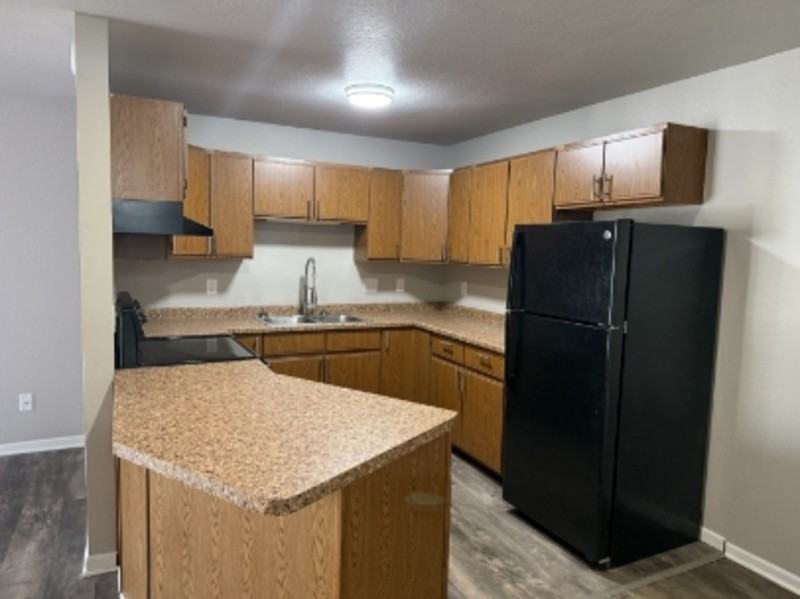835 Wisconsin St - Photo 3 of 14