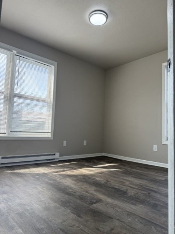 835 Wisconsin St - Photo 5 of 14