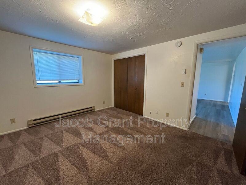 2282 Stace St #4 - Photo 7 of 9
