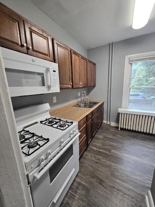 709 Idlewood Ave - Photo 4 of 18