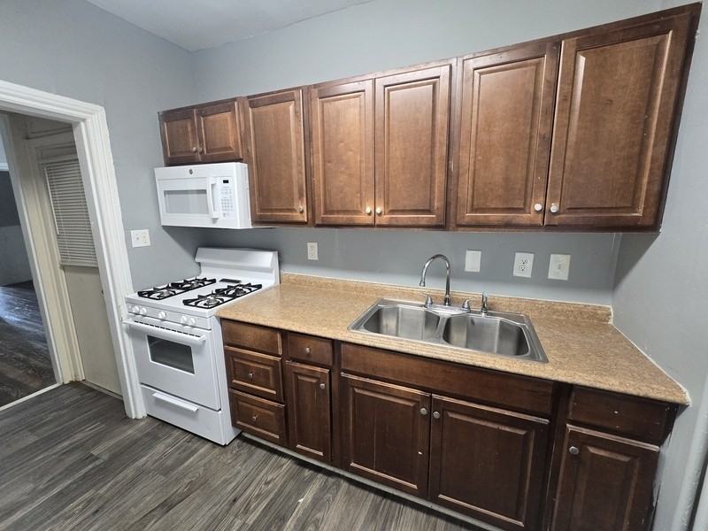 709 Idlewood Ave - Photo 6 of 18
