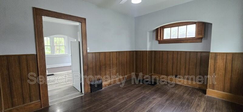 1726 Tecumseh St - Photo 5 of 23
