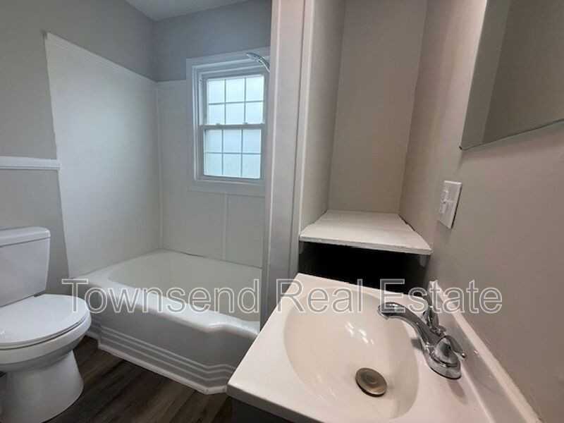 217 N Virginia Ave - Photo 3 of 9
