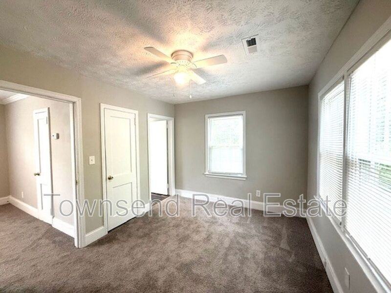 217 N Virginia Ave - Photo 7 of 9