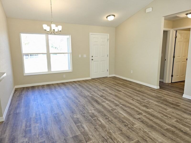 15018 Sw 48th Ave - Photo 2 of 8
