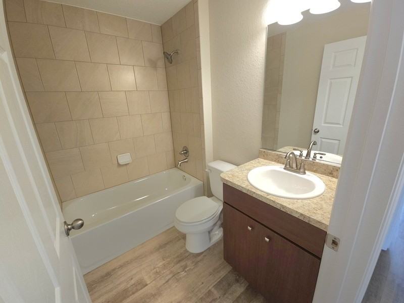15018 Sw 48th Ave - Photo 7 of 8