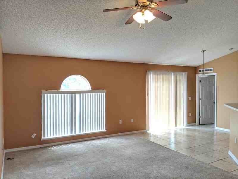 1907 Manatee Dr - Photo 6 of 11
