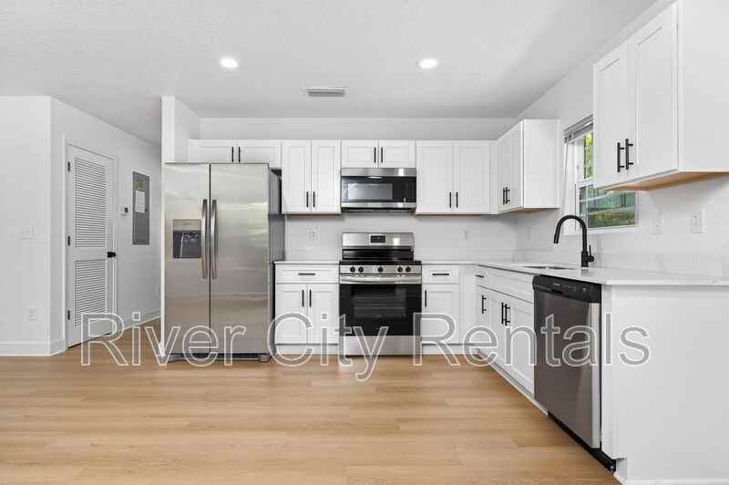5512 Crockett Ct - Photo 7 of 22