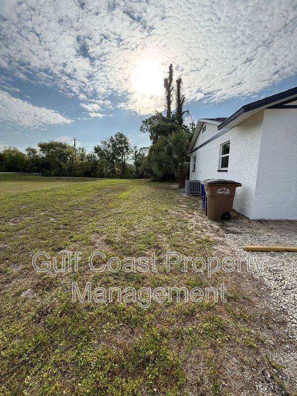 1324 Del Pine Dr - Photo 3 of 23