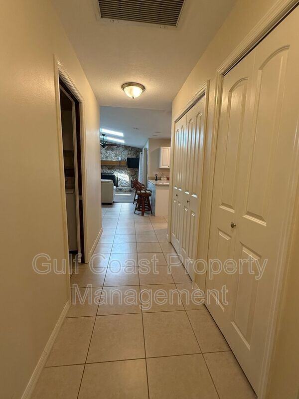 3185 Clifford St - Photo 6 of 50