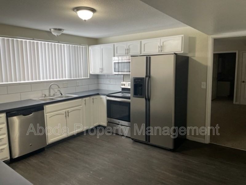 480 W 10th St - Photo 2 of 10