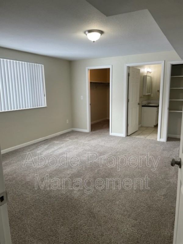 480 W 10th St - Photo 6 of 10