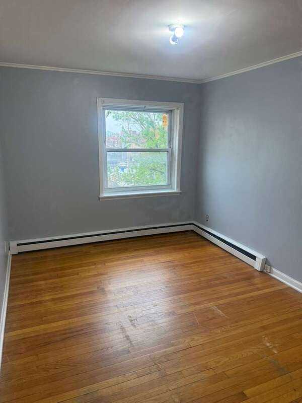 13 Western Ave - Photo 6 of 12