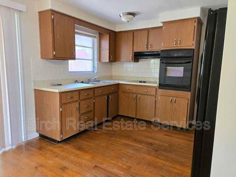 2552 Chancery Dr - Photo 5 of 15
