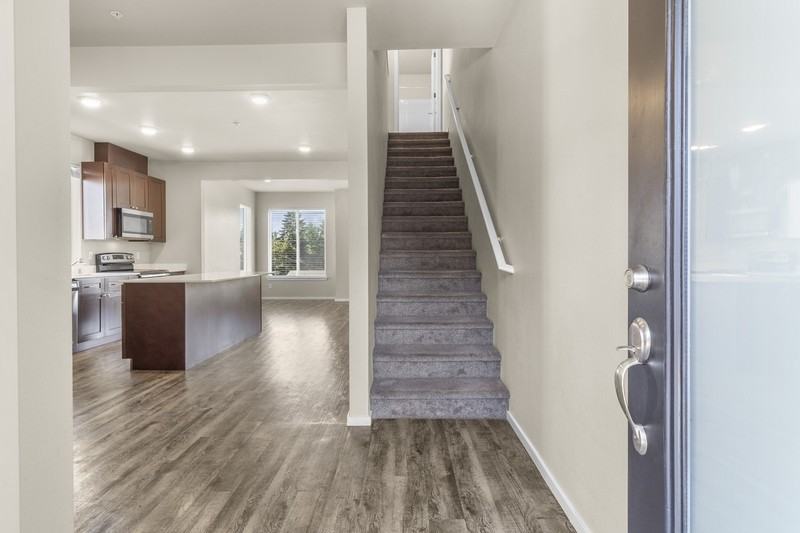 2355 Allenmore Brownstones State Street - Photo 2 of 27