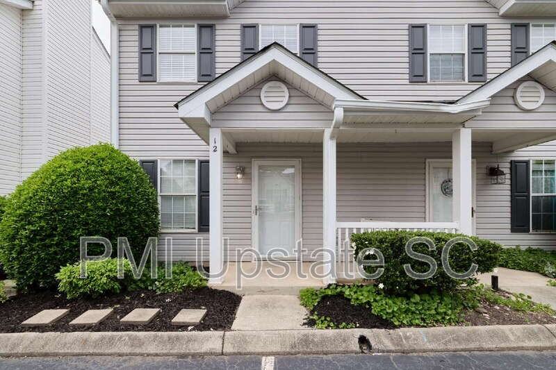 12 Hayfield Ln
