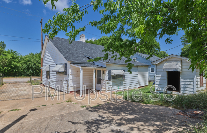 213 A St - Photo 3 of 12