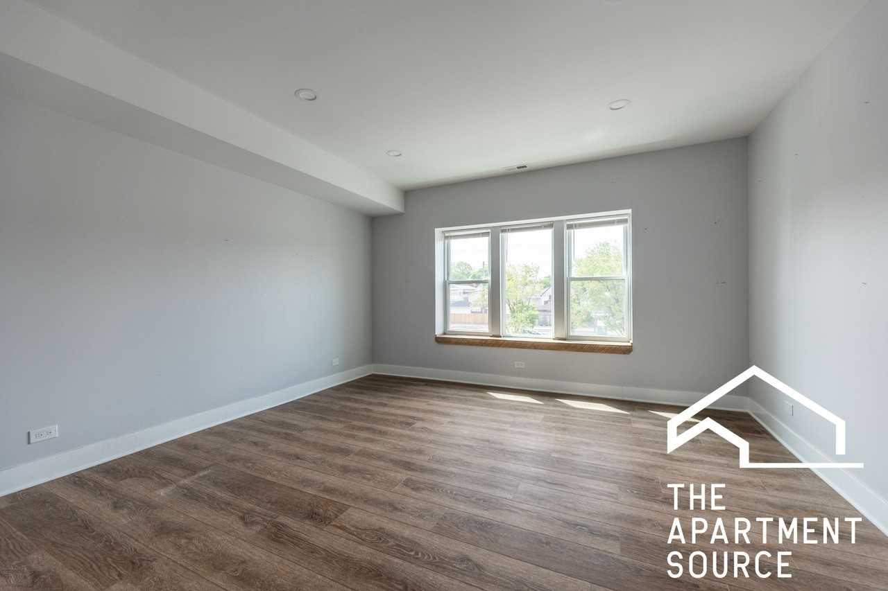 3358 W Montrose Ave #2FL - Photo 5 of 13