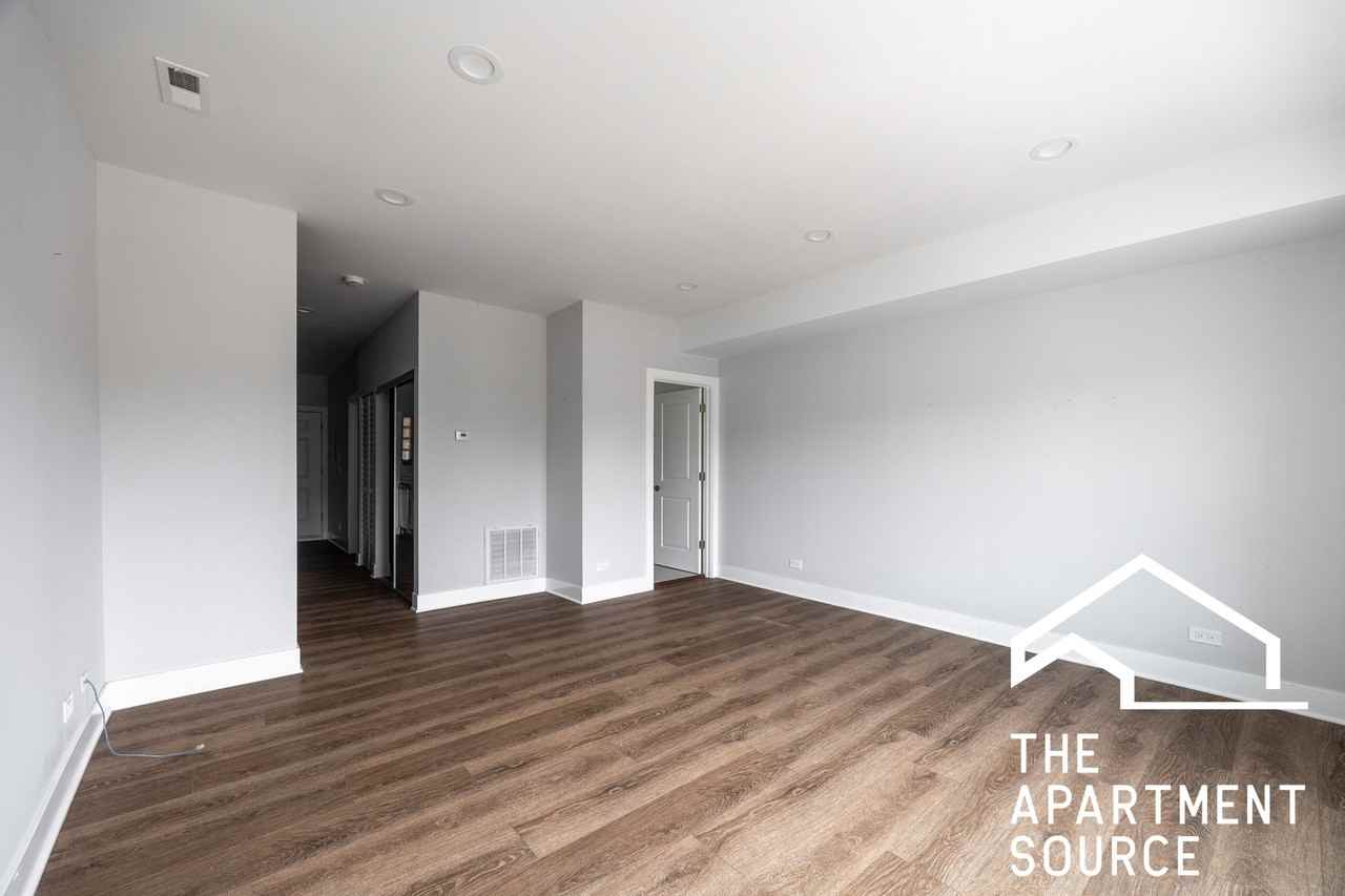 3358 W Montrose Ave #2FL - Photo 7 of 13