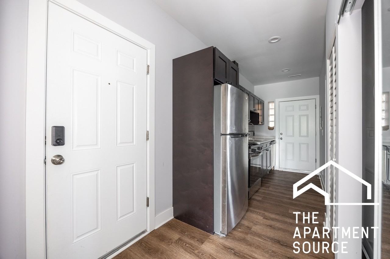 3358 W Montrose Ave #2FL - Photo 4 of 13