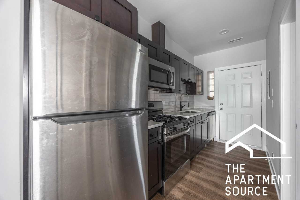 3358 W Montrose Ave #2FL - Photo 3 of 13
