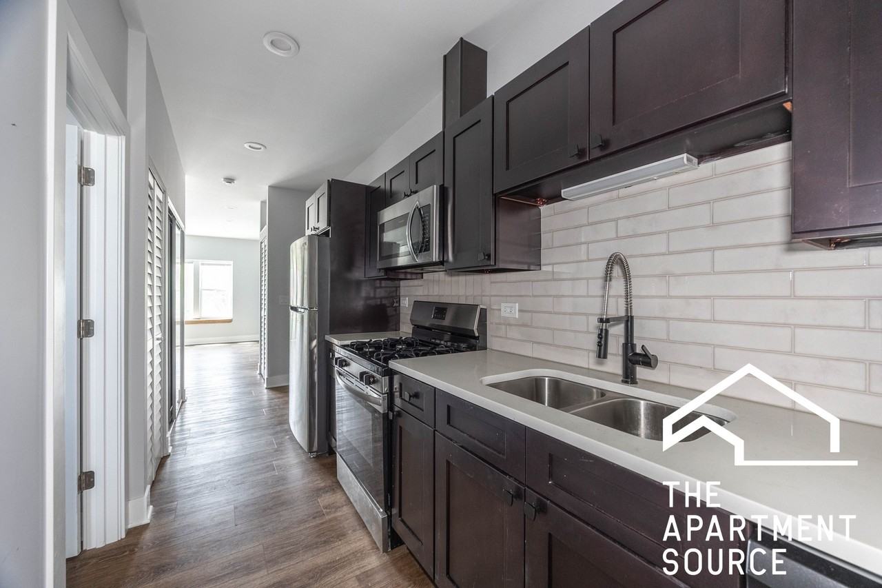 3358 W Montrose Ave #2FL - Photo 2 of 13