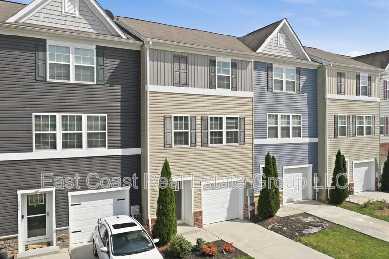 202 Magellan Dr - Photo 3 of 34